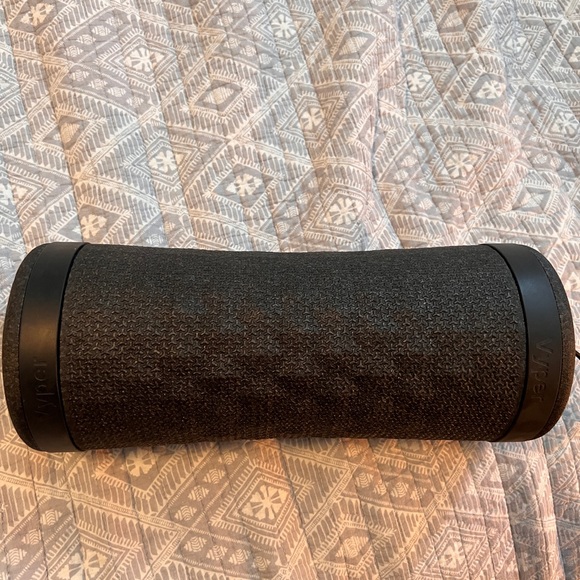 Hyperice Vyper 3.0 Foam Roller with Charger - Picture 3 of 3